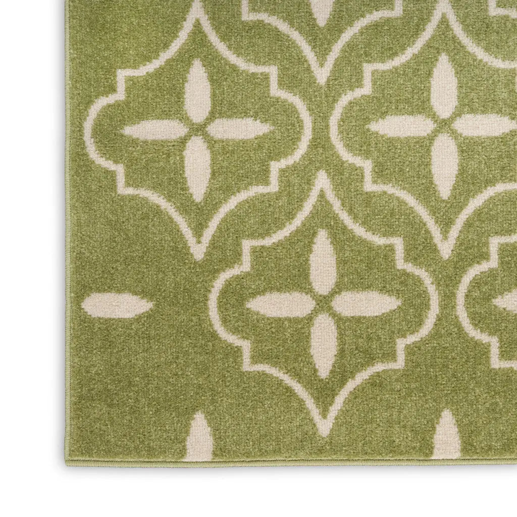 4' X 6' Green And Ivory Geometric Indoor Outdoor Area Rug Homeroots Outdoor