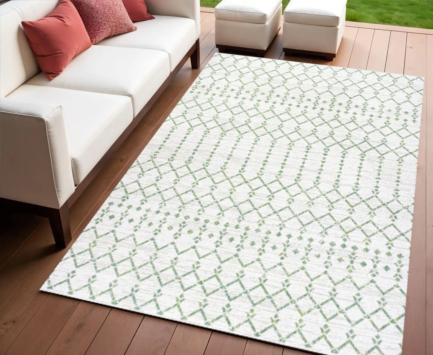 4' X 6' Green And Ivory Trellis Indoor Outdoor Area Rug Homeroots Outdoor