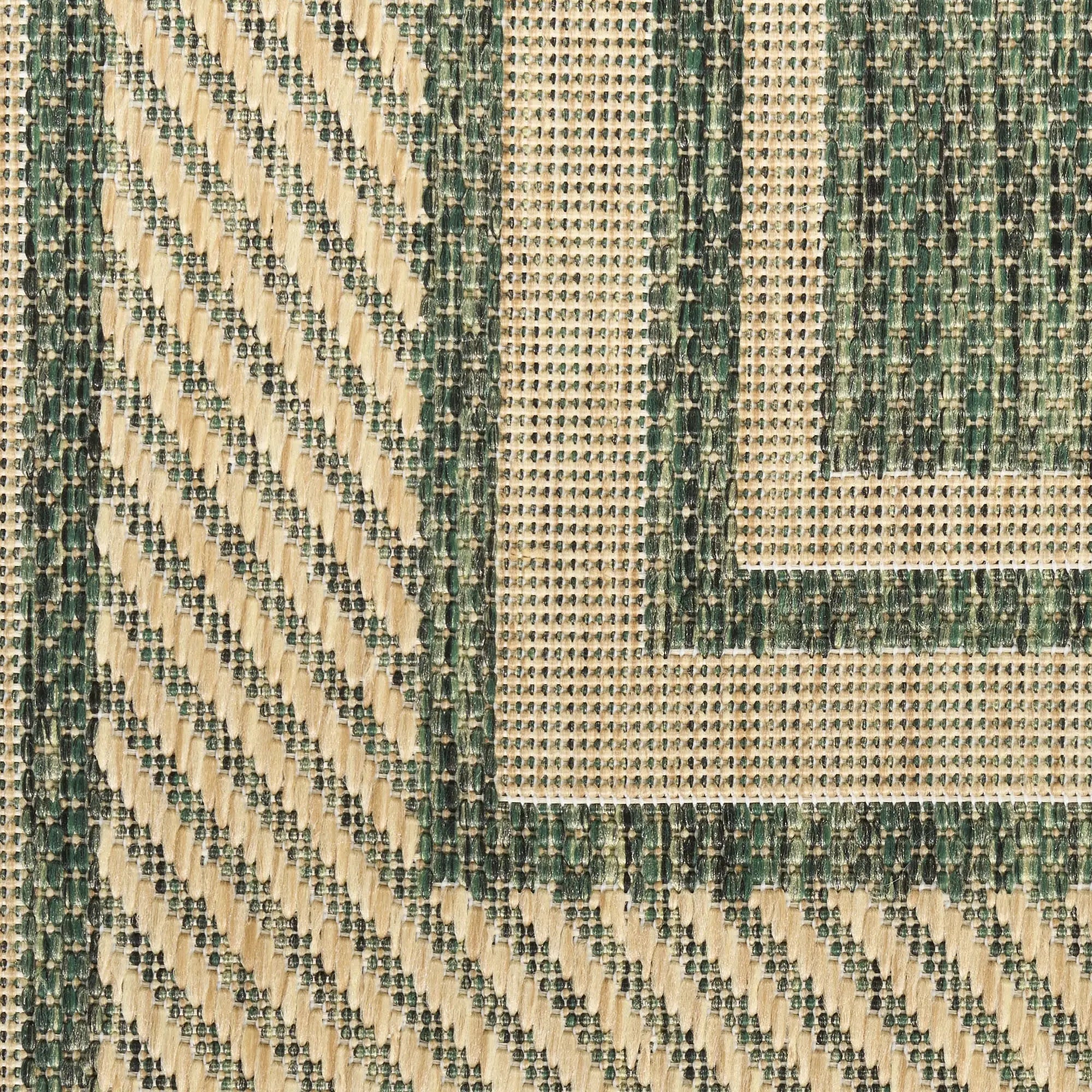 4' X 6' Green Geometric Indoor Outdoor Area Rug Homeroots Outdoor