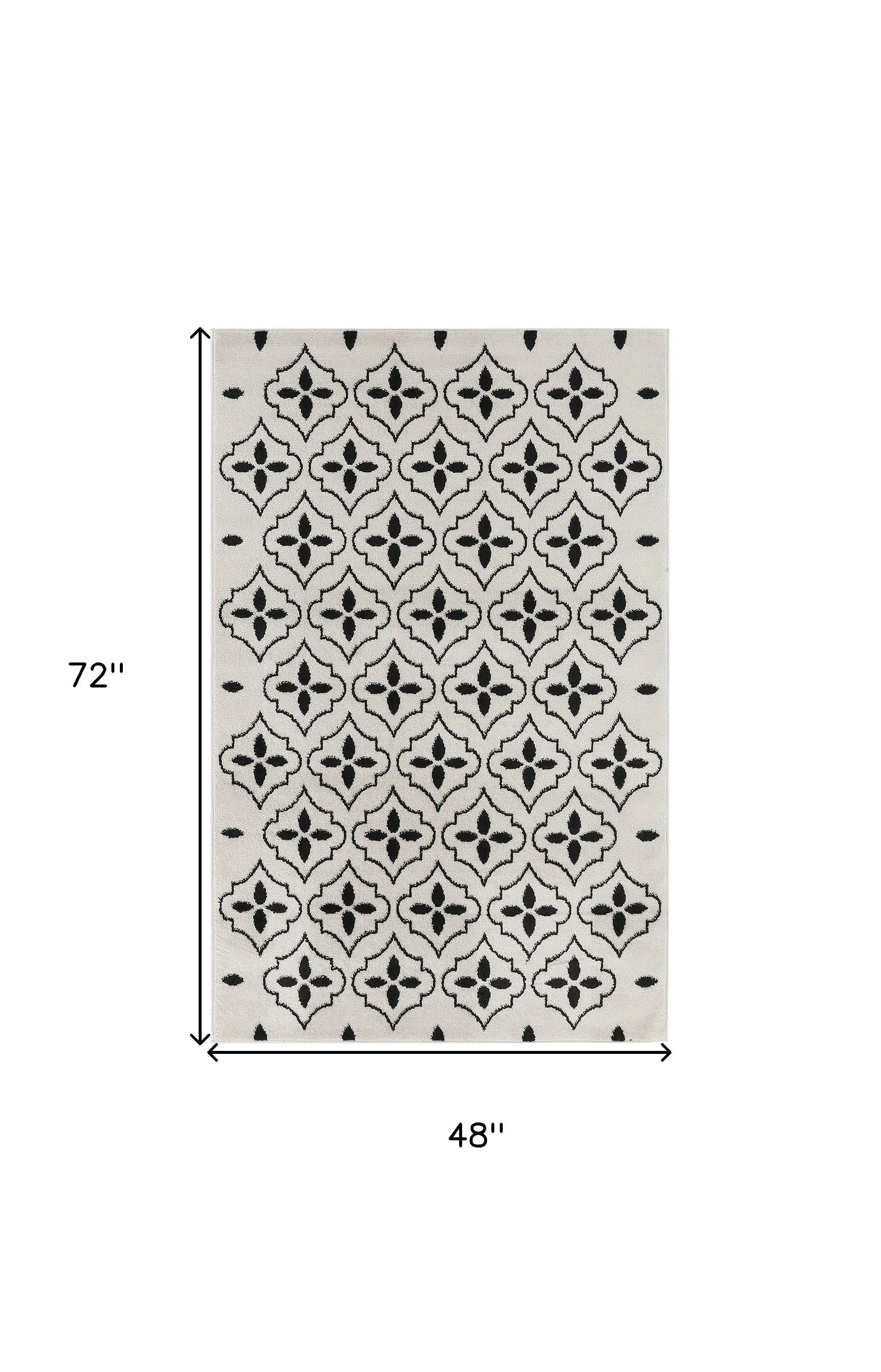 4' X 6' Ivory And Black Geometric Indoor Outdoor Area Rug Homeroots Outdoor