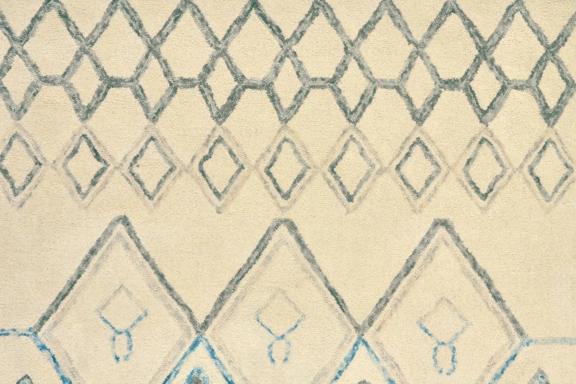 4' X 6' Ivory And Blue Argyle Hand Tufted Area Rug Homeroots Home Decor