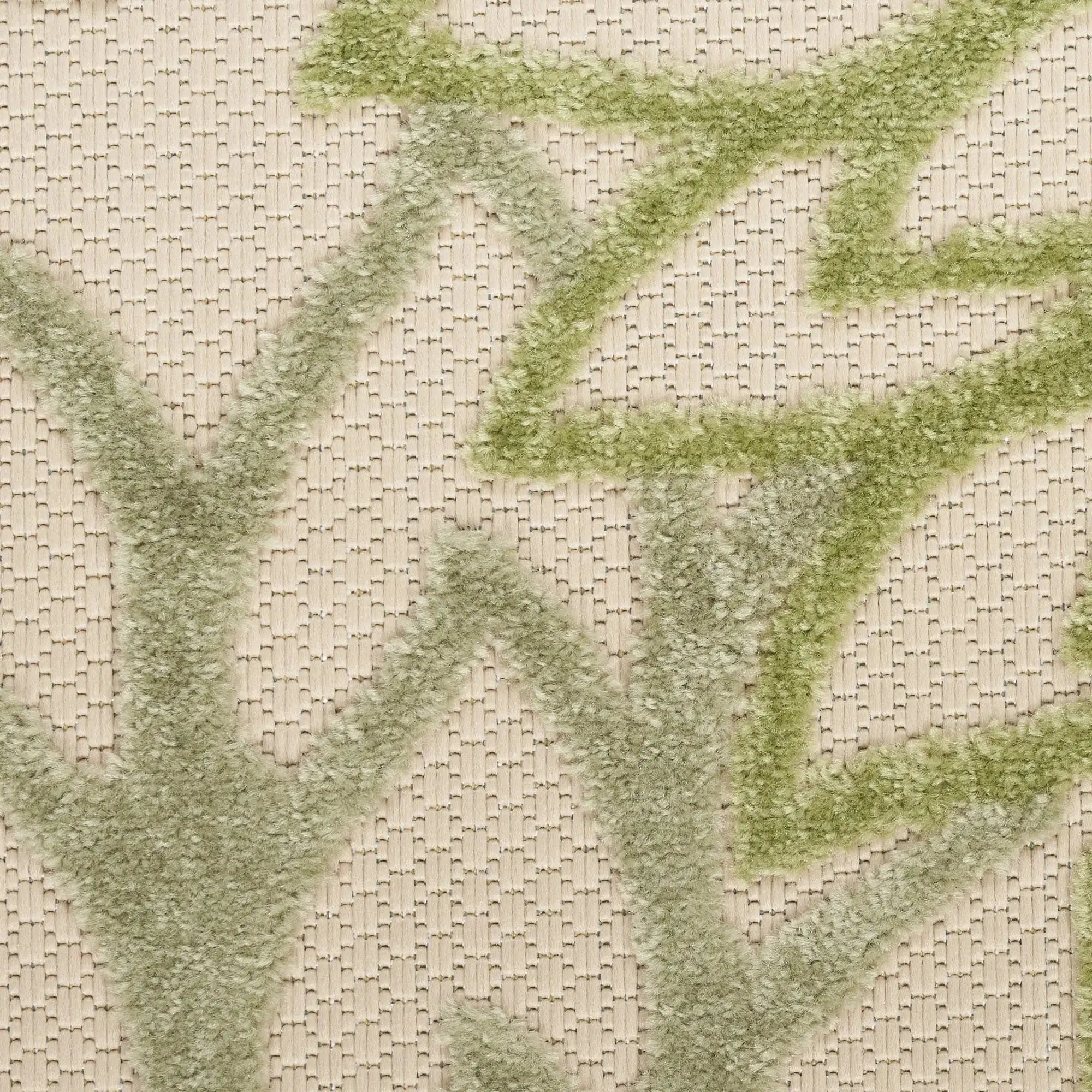 4' X 6' Ivory And Green Floral Indoor Outdoor Area Rug Homeroots Outdoor