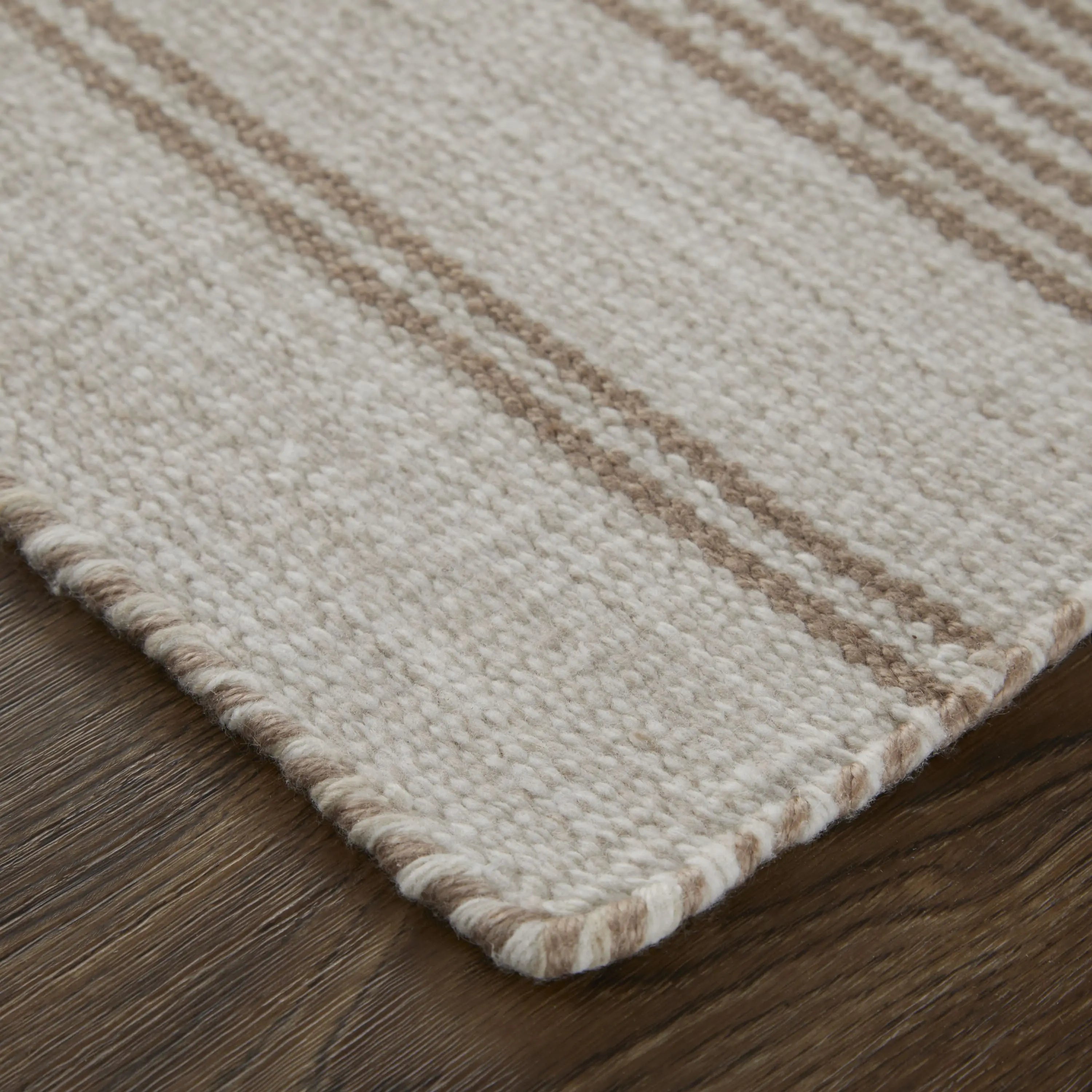 4' X 6' Ivory And Taupe Striped Hand Woven Area Rug Homeroots Outdoor