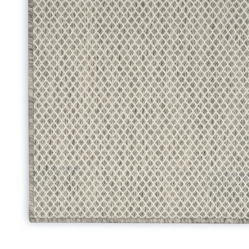 4' X 6' Ivory Geometric Power Loom Area Rug Homeroots Outdoor