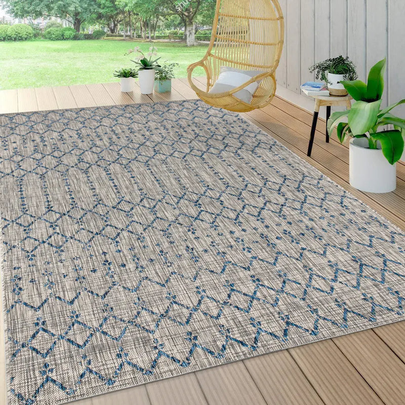 4' X 6' Light Gray And Navy Blue Trellis Indoor Outdoor Area Rug Homeroots Outdoor