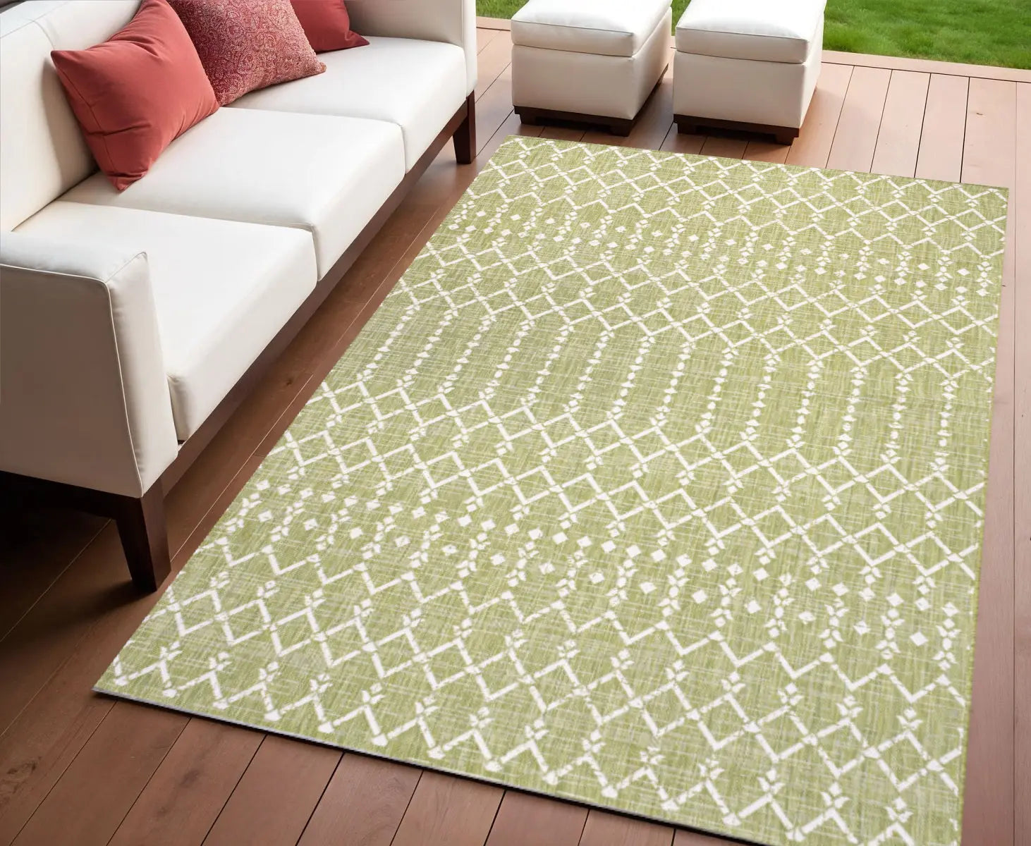 4' X 6' Light Green And Cream Trellis Indoor Outdoor Area Rug Homeroots Outdoor