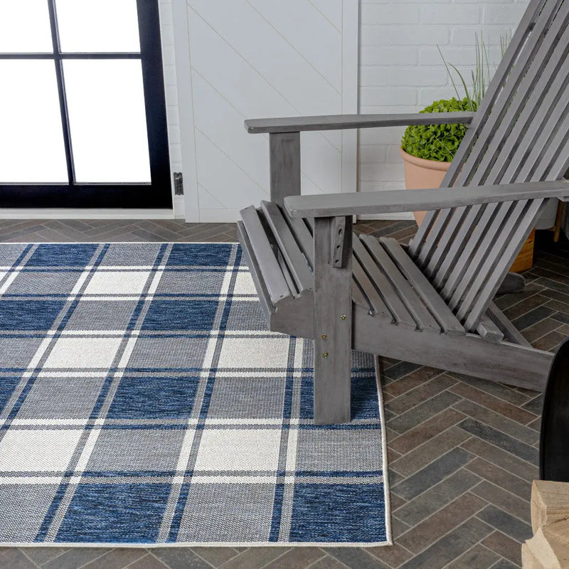 4' X 6' Navy Blue And Cream Gingham Indoor Outdoor Area Rug - GreatEagleInc