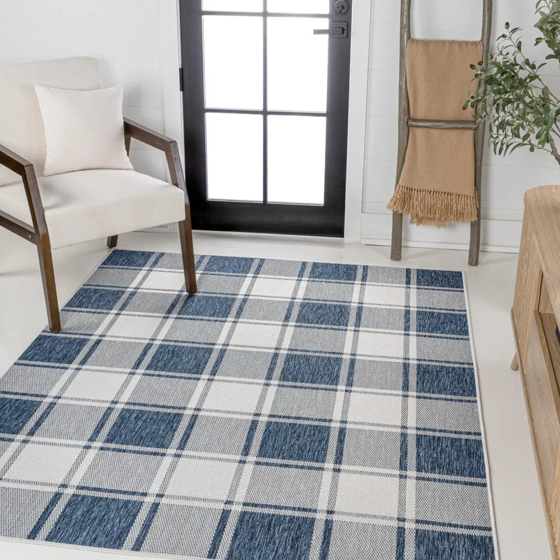 4' X 6' Navy Blue And Cream Gingham Indoor Outdoor Area Rug - GreatEagleInc