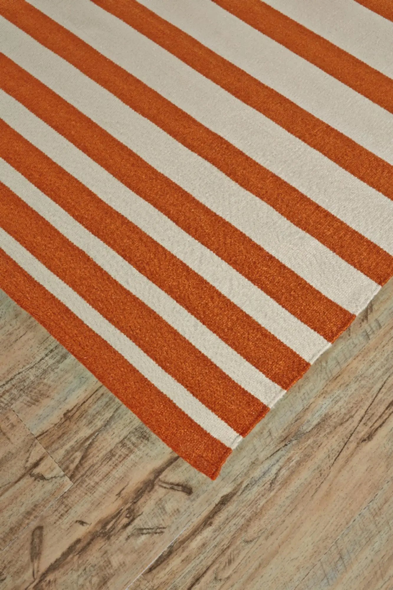 4' X 6' Orange And White Striped Hand Woven Area Rug Homeroots Home Decor