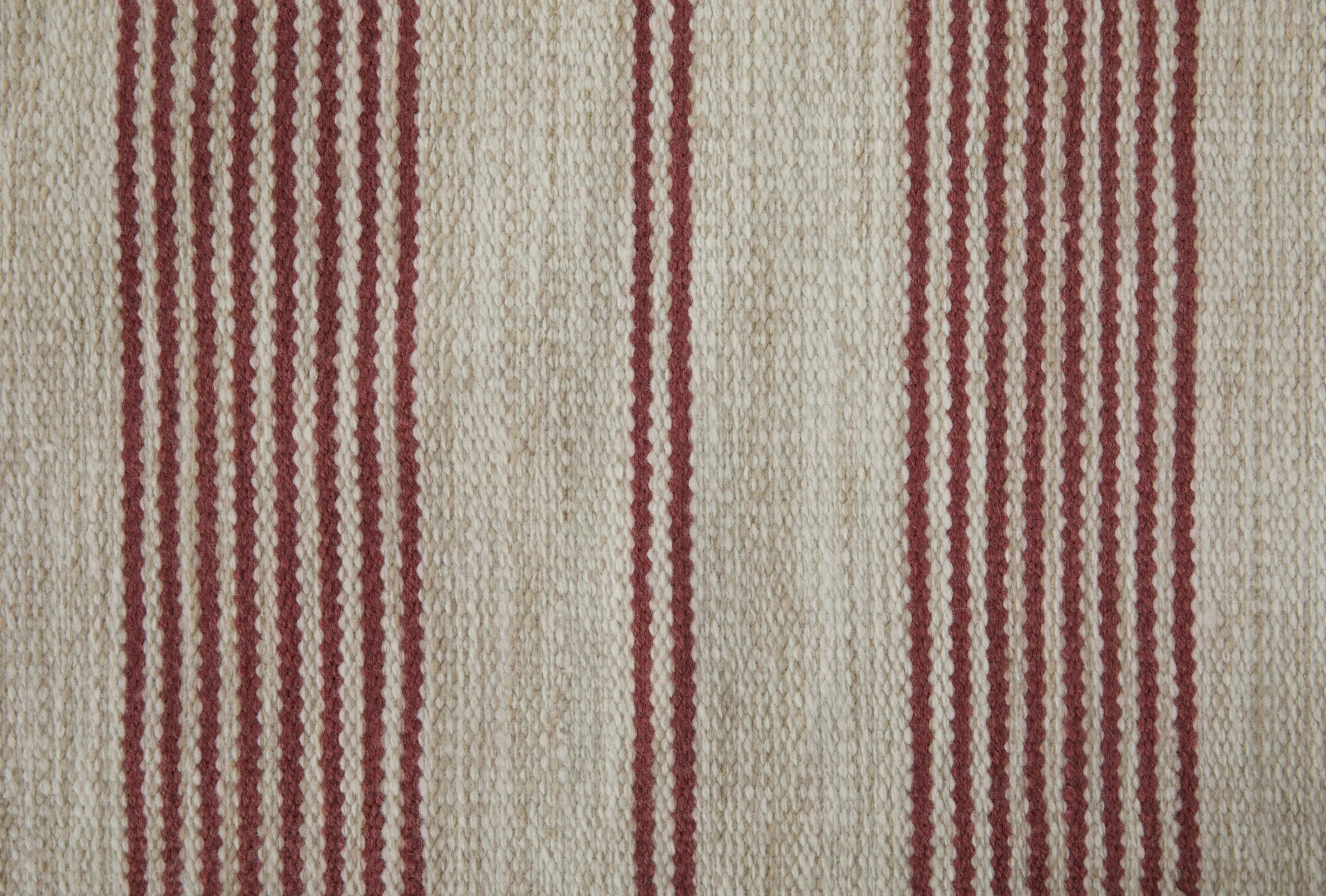 4' X 6' Red and Ivory Striped Hand Woven Area Rug Homeroots Outdoor