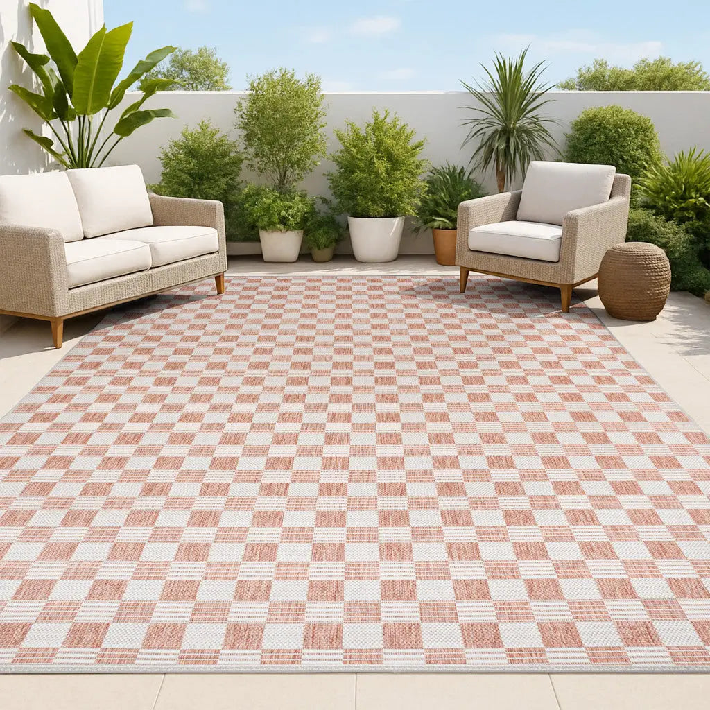 4' X 6' Salmon And Cream Geometric Indoor Outdoor Area Rug - GreatEagleInc