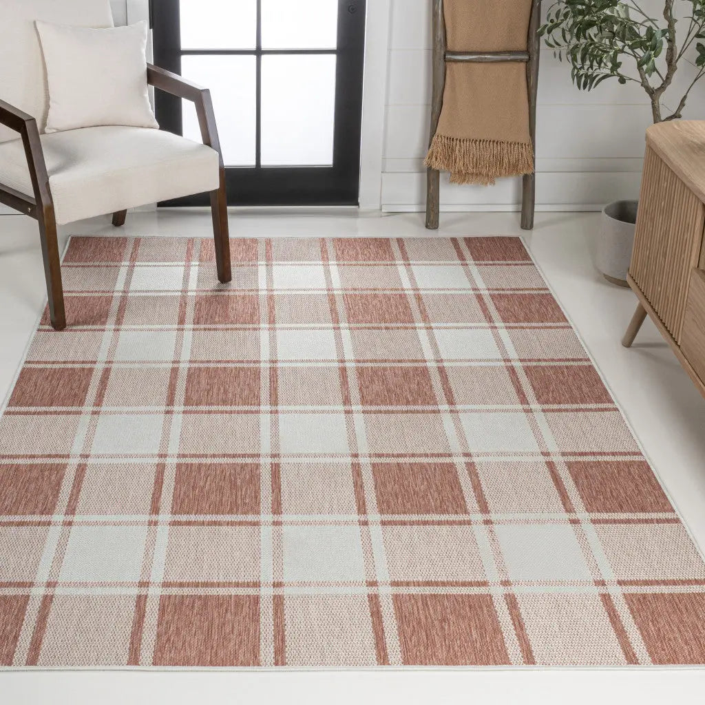 4' X 6' Salmon And Cream Gingham Indoor Outdoor Area Rug Homeroots Outdoor