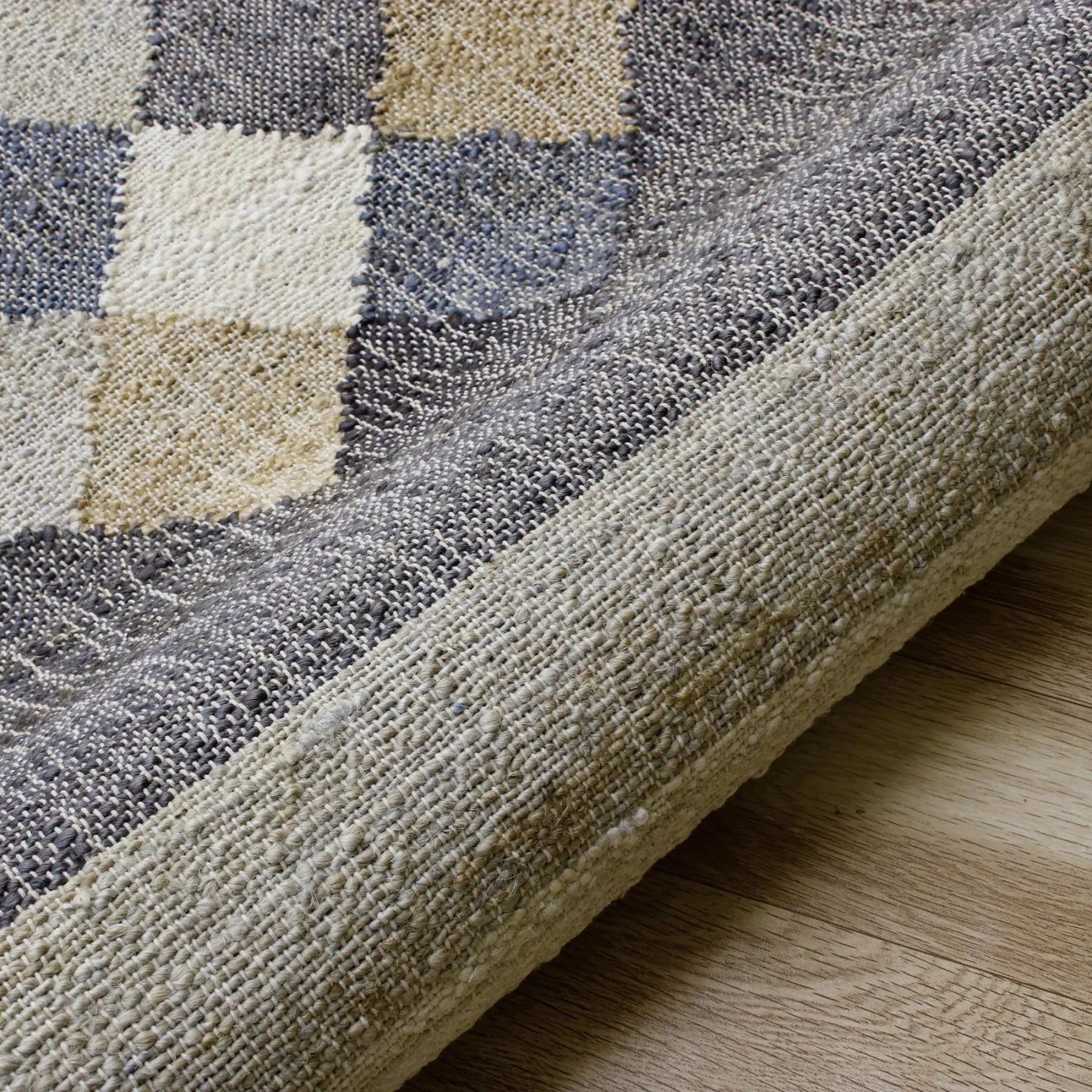4' X 6' Tan And Black Jute Tribal Hand Woven Area Rug Homeroots Home Decor