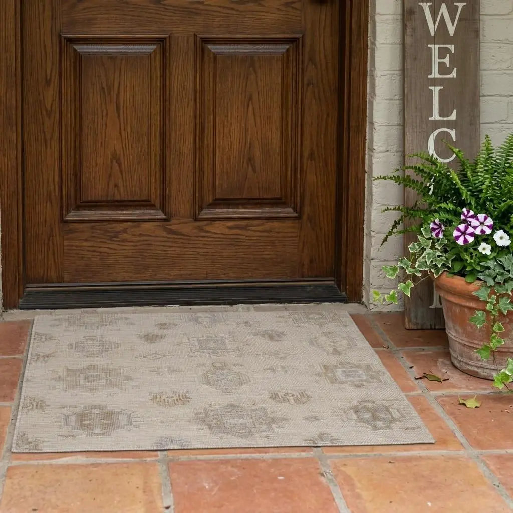 4' X 6' Tan and Brown Floral Hand Knotted Area Rug Homeroots Outdoor