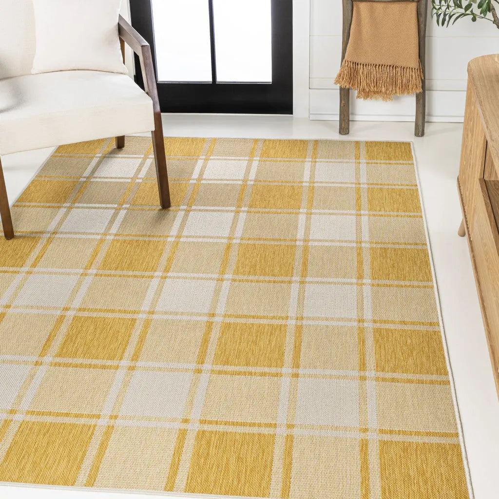 4' X 6' Yellow And Cream Gingham Indoor Outdoor Area Rug - GreatEagleInc