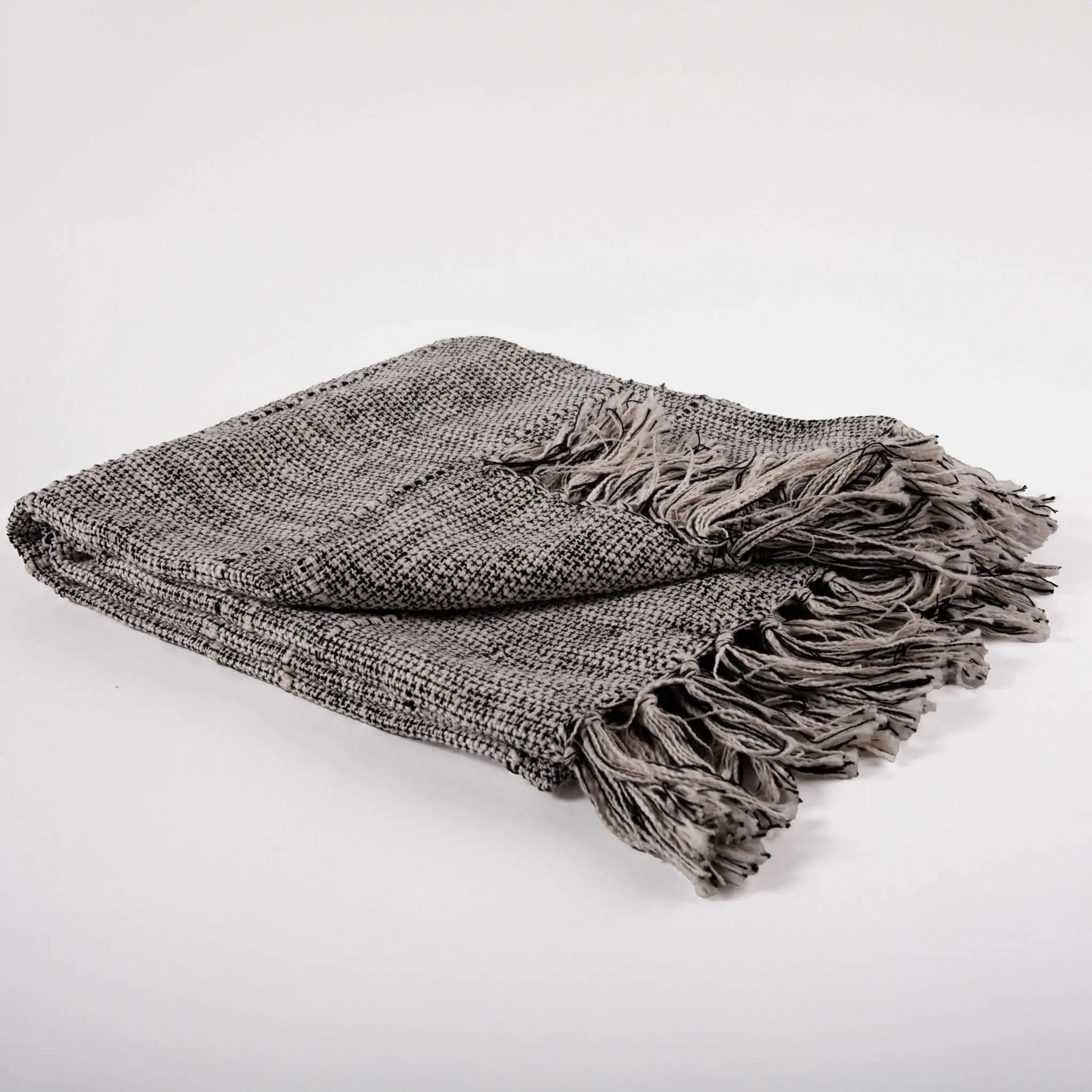 50" X 60" Black And Natural Cotton Throw Blanket with Fringe Homeroots Home Decor