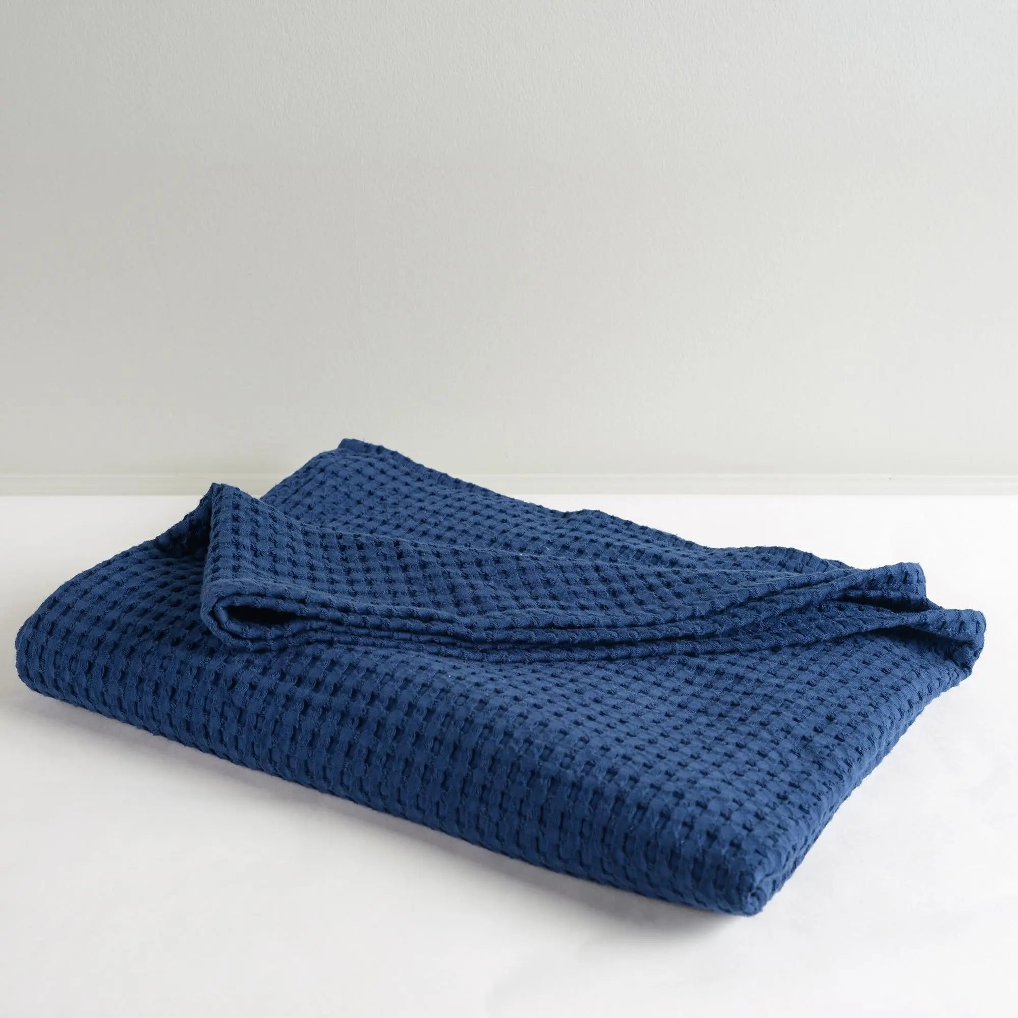 50" X 60" Blue Cotton Waffle Weave Throw Blanket Homeroots Home Decor