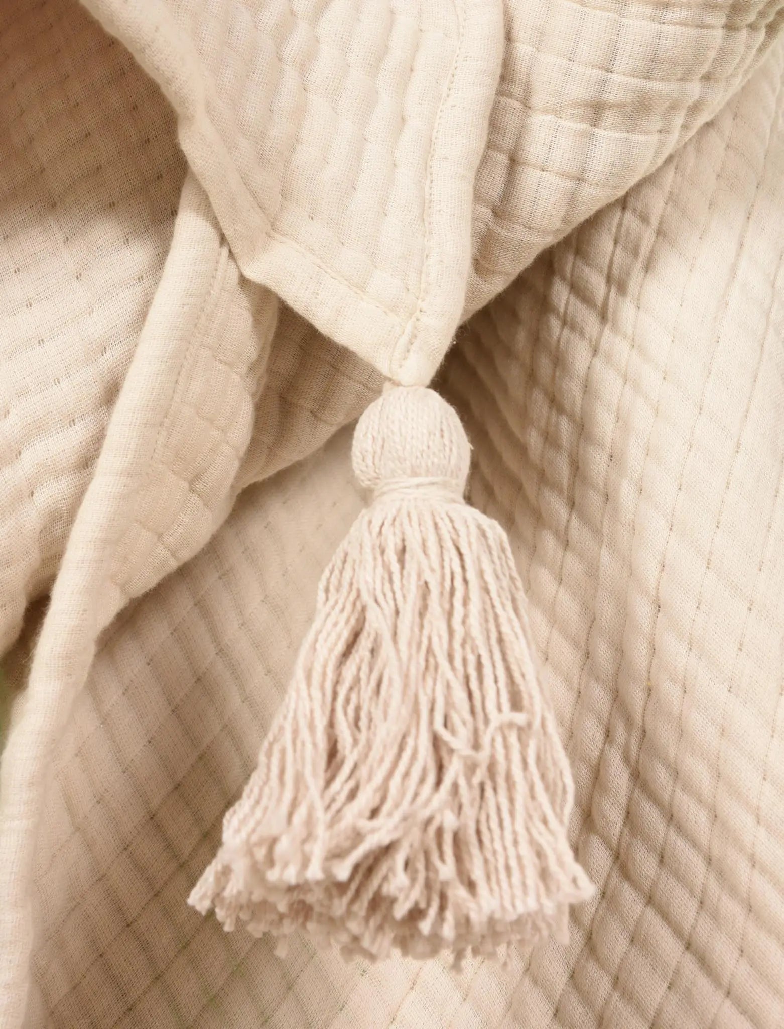 50" X 60" Vanilla Cotton Throw Blanket with Tassels Homeroots Home Decor