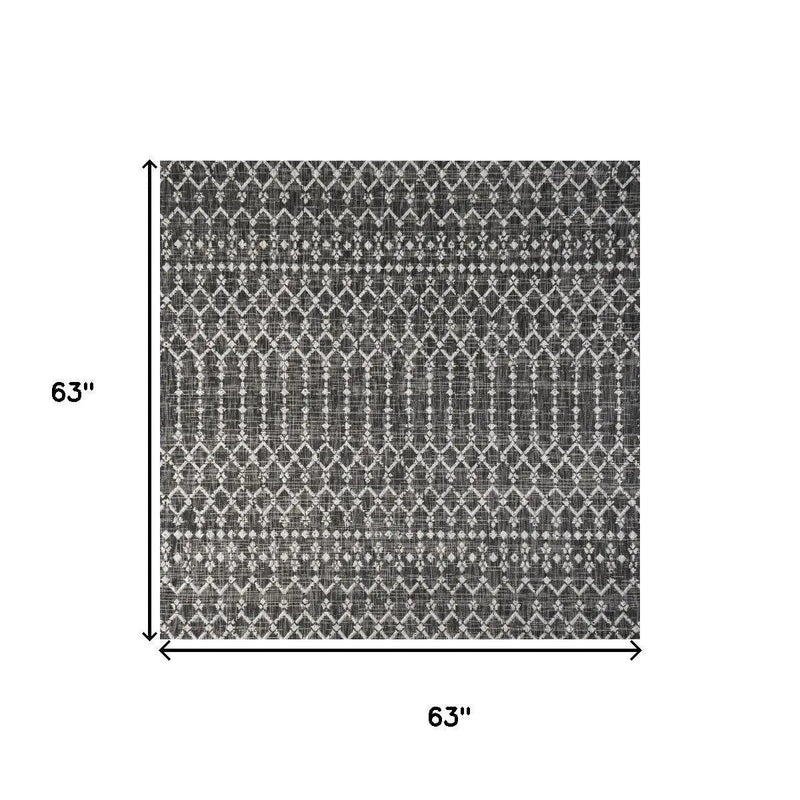 5' Black And Gray Square Trellis Indoor Outdoor Area Rug Homeroots Outdoor