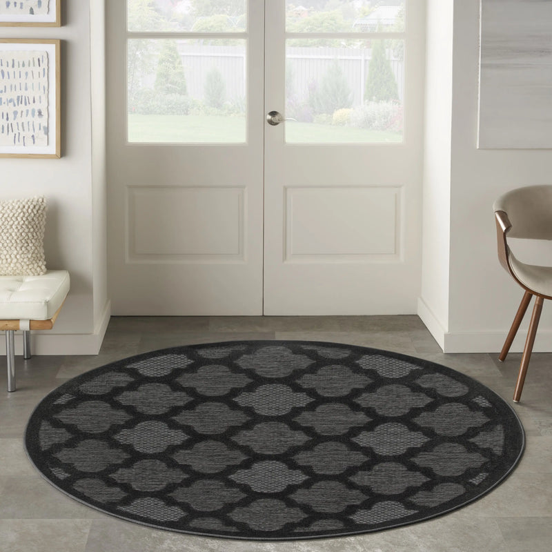 5' Charcoal And Black Round Trellis Indoor Outdoor Area Rug Homeroots Outdoor