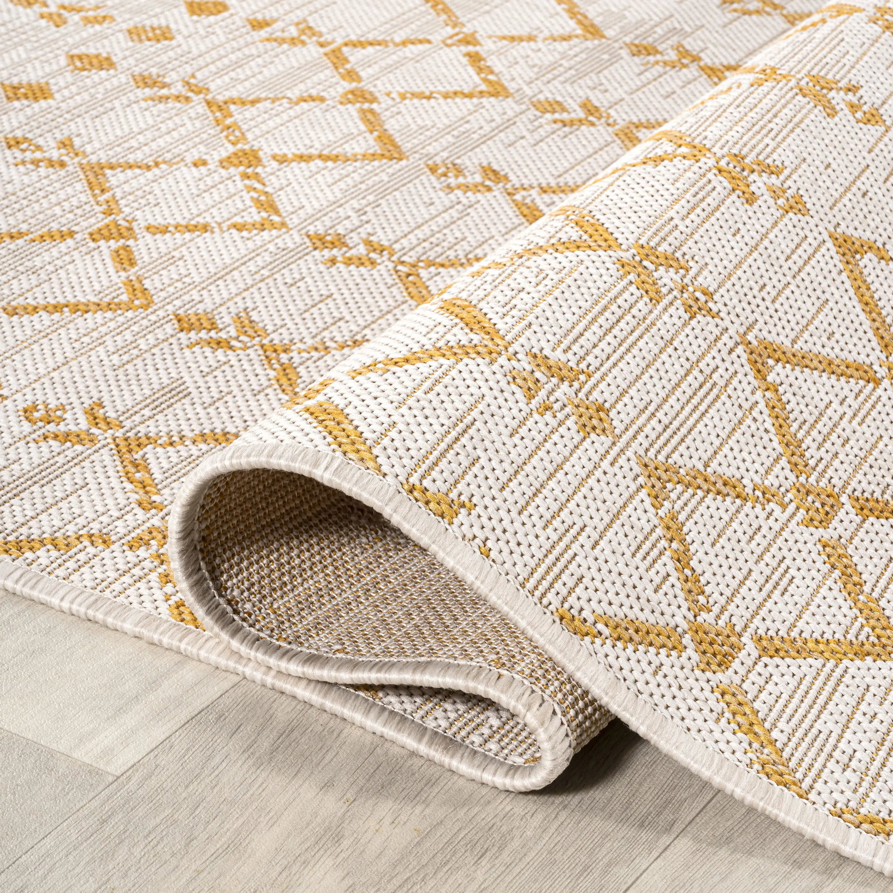 5' Cream And Yellow Square Trellis Indoor Outdoor Area Rug Homeroots Outdoor