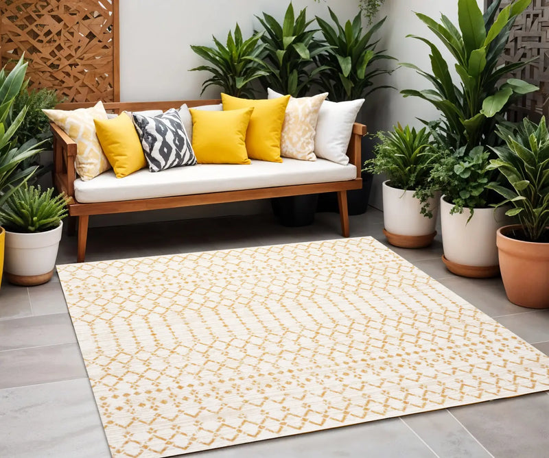 5' Cream And Yellow Square Trellis Indoor Outdoor Area Rug Homeroots Outdoor
