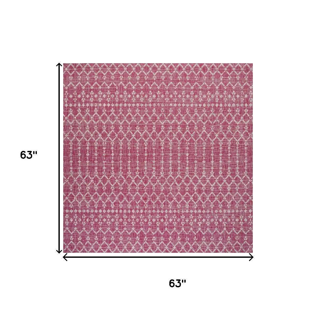 5' Fuchsia And Light Gray Square Trellis Indoor Outdoor Area Rug Homeroots Outdoor