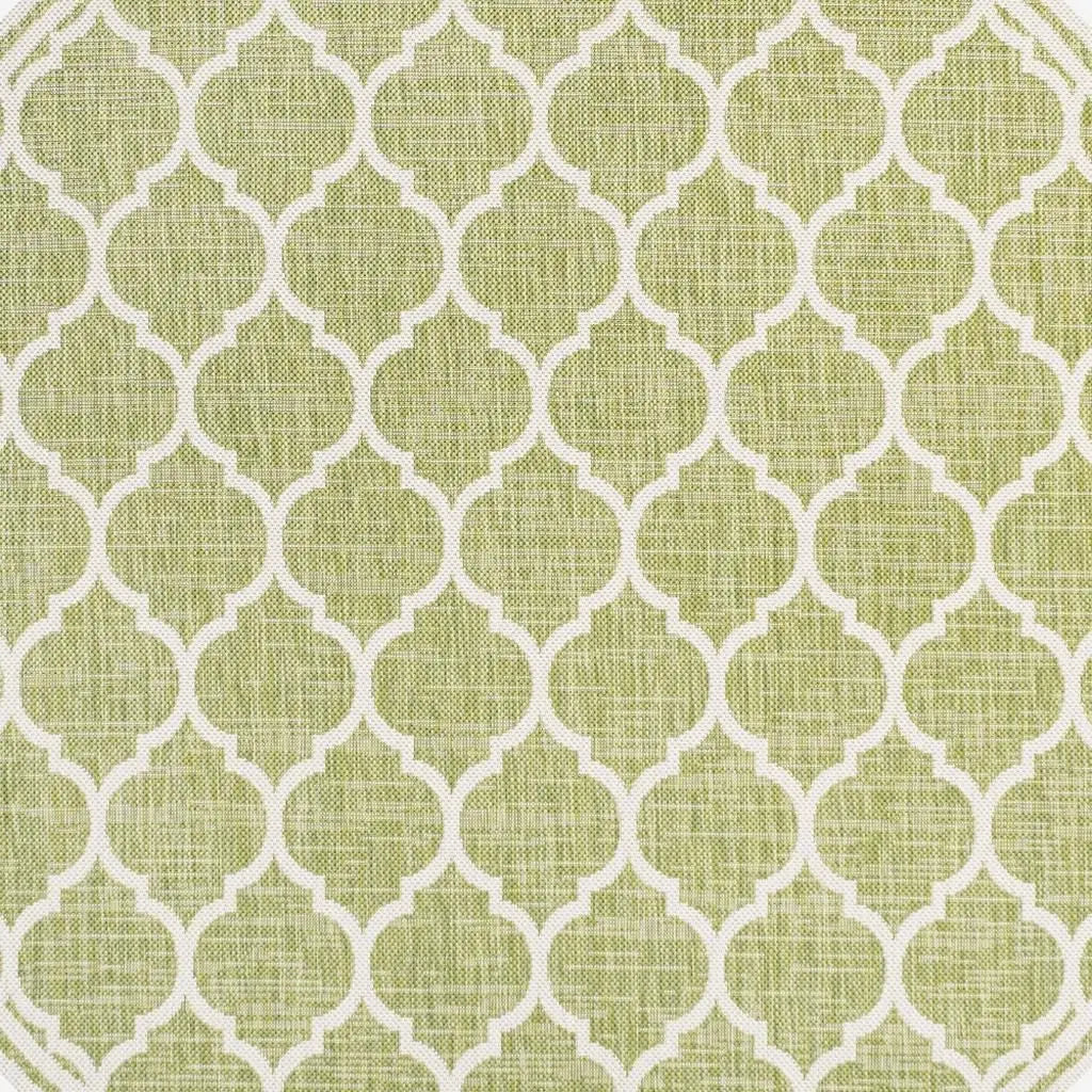 5' Green And Cream Round Geometric Indoor Outdoor Area Rug Homeroots Outdoor