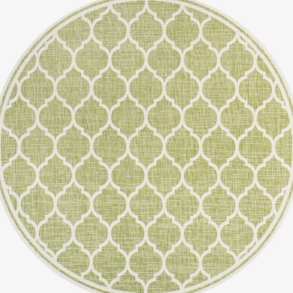 5' Green And Cream Round Geometric Indoor Outdoor Area Rug Homeroots Outdoor
