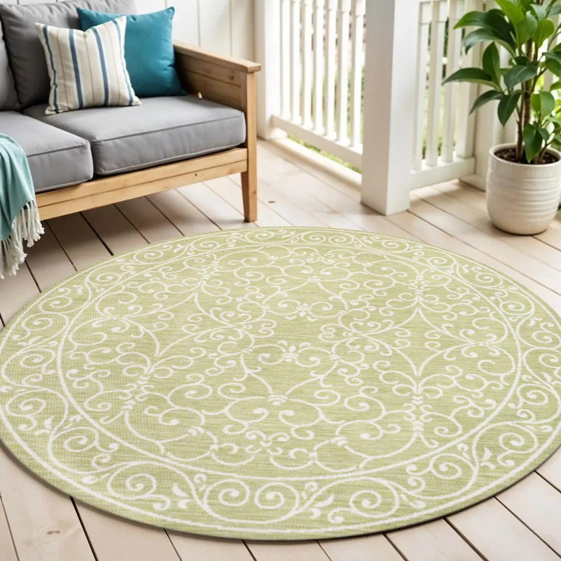 5' Green And Cream Round Medallion Indoor Outdoor Area Rug Homeroots Outdoor