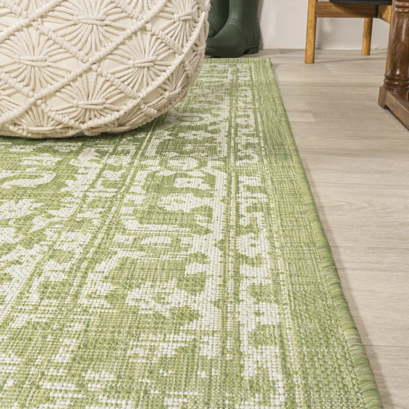 5' Green And Cream Square Medallion Indoor Outdoor Area Rug Homeroots Outdoor