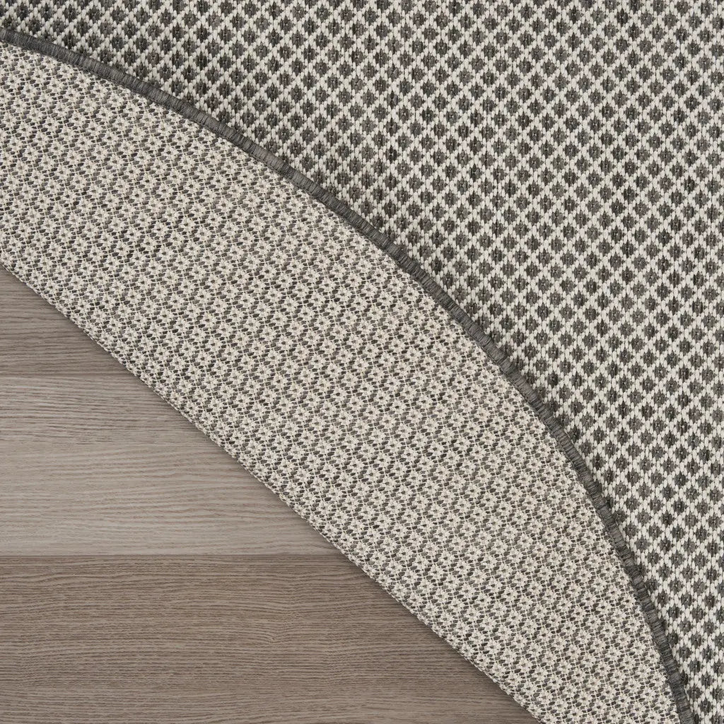 5' Ivory And Charcoal Round Geometric Indoor Outdoor Area Rug Homeroots Outdoor