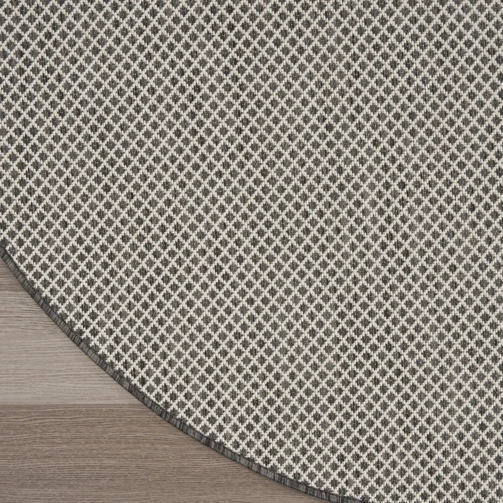 5' Ivory And Charcoal Round Geometric Indoor Outdoor Area Rug Homeroots Outdoor