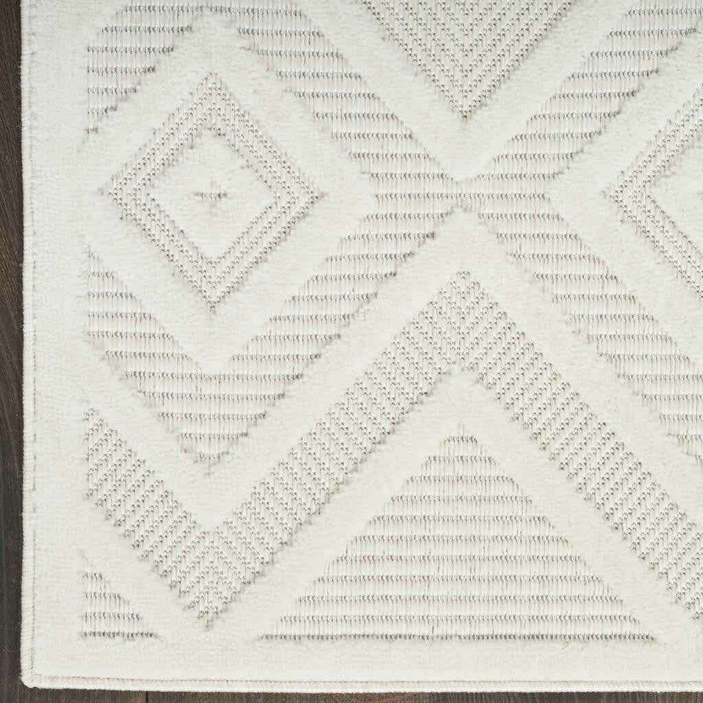 304842616