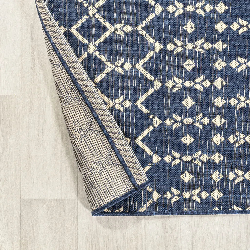 5' Navy Blue And Beige Square Trellis Indoor Outdoor Area Rug Homeroots Outdoor
