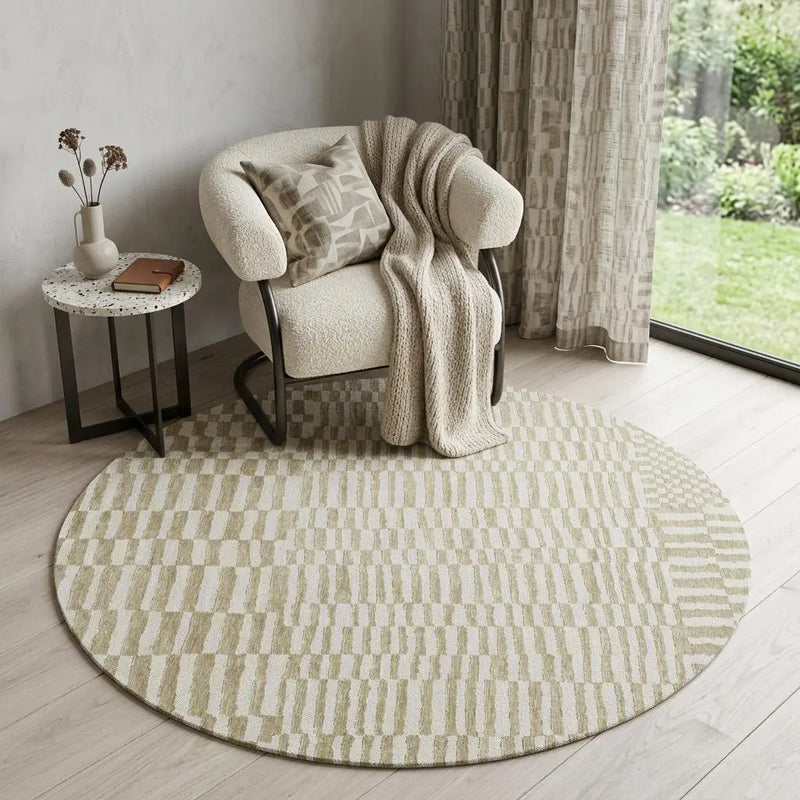 5' Tan And White Abstract Washable Round Rug With UV Protection Homeroots Home Decor