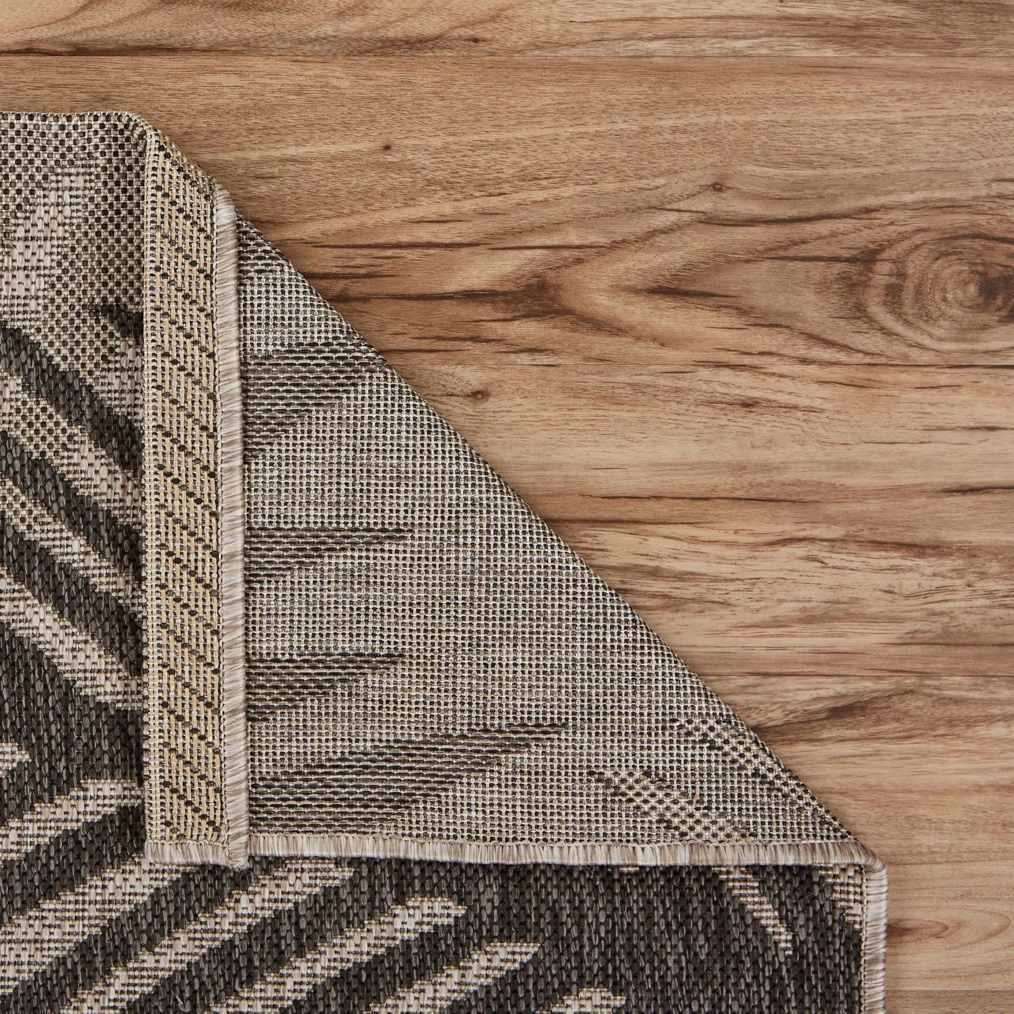 5' X 7' Beige And Gray Palm Leaf Indoor Outdoor Area Rug Homeroots Outdoor