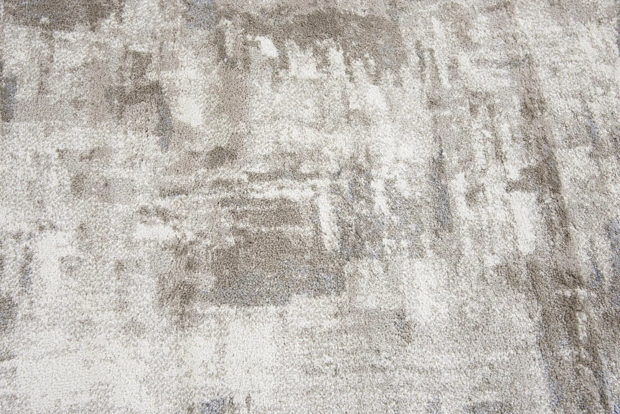 5' X 7' Beige Ivory Brown Light Gray And Dark Gray Abstract Area Rug Homeroots Home Decor
