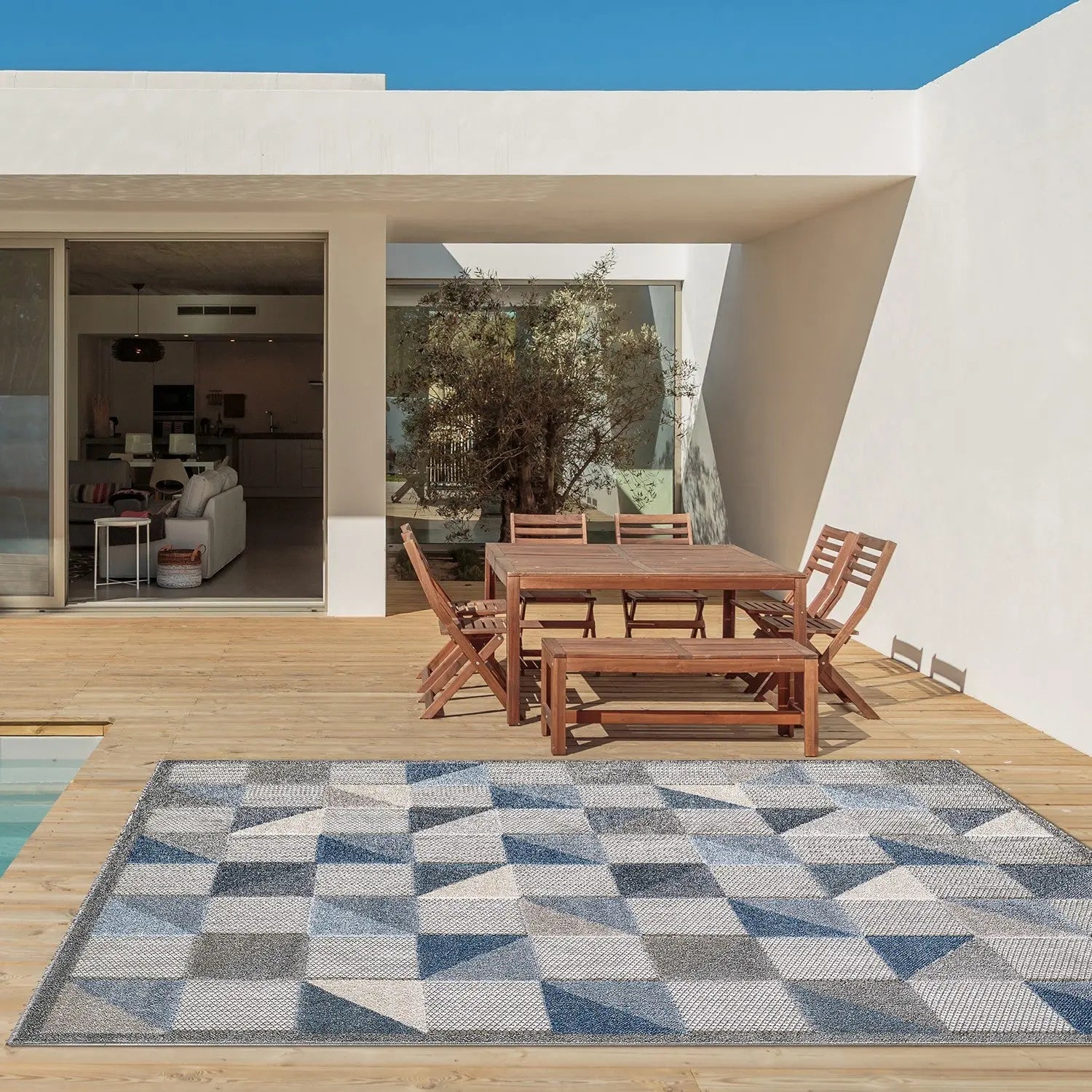 5' X 7' Blue And Gray Geometric Stain Resistant Indoor Outdoor Area Rug Homeroots Outdoor