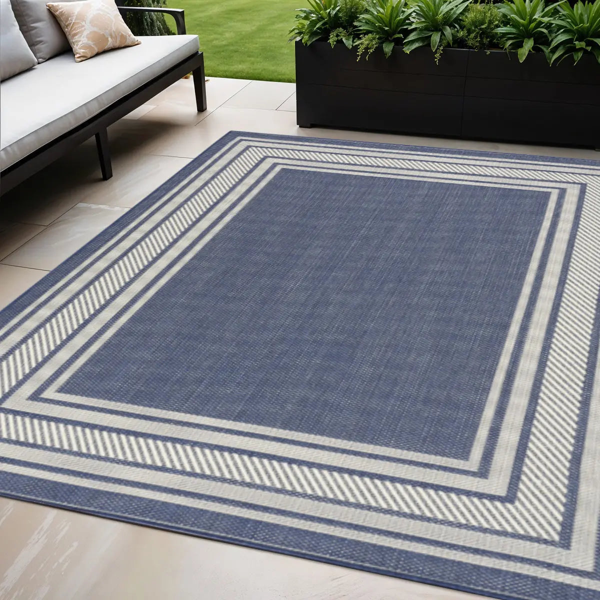 5' X 7' Denim Blue And Ivory Geometric Indoor Outdoor Area Rug Homeroots Outdoor