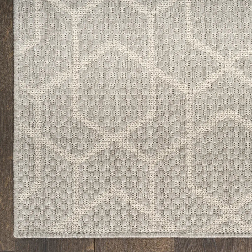 5' X 7' Gray And Beige Geometric Indoor Outdoor Area Rug Homeroots Outdoor