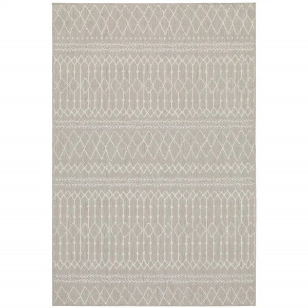 5' X 7' Gray And Ivory Indoor Outdoor Area Rug Homeroots Outdoor