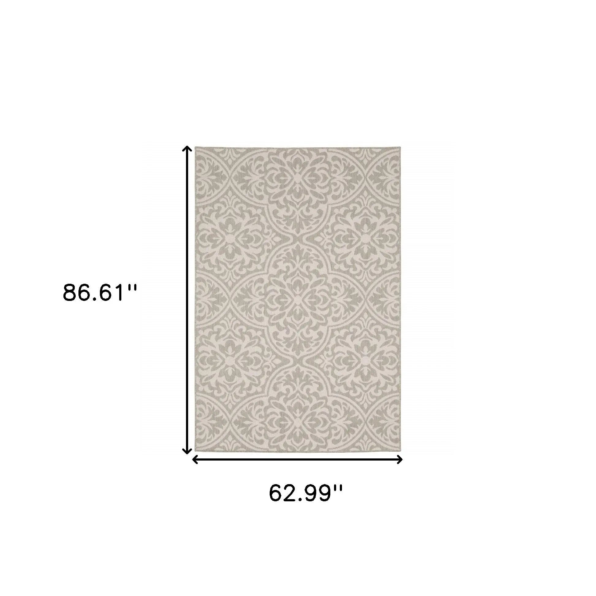 5' X 7' Gray and Ivory Floral Stain Resistant Indoor Outdoor Area Rug Homeroots Outdoor