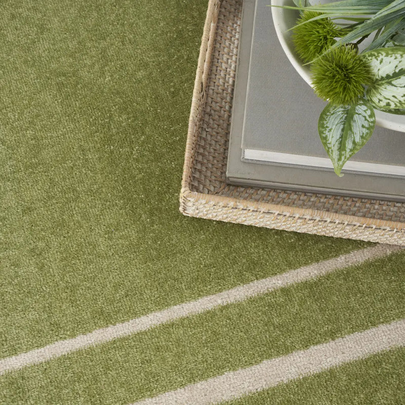 5' X 7' Green And Ivory Indoor Outdoor Area Rug Homeroots Outdoor