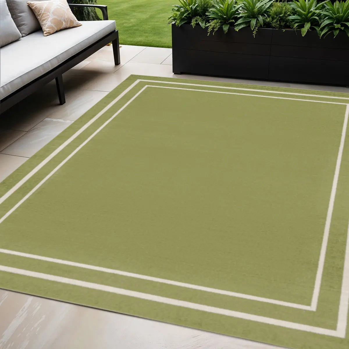 5' X 7' Green And Ivory Indoor Outdoor Area Rug Homeroots Outdoor