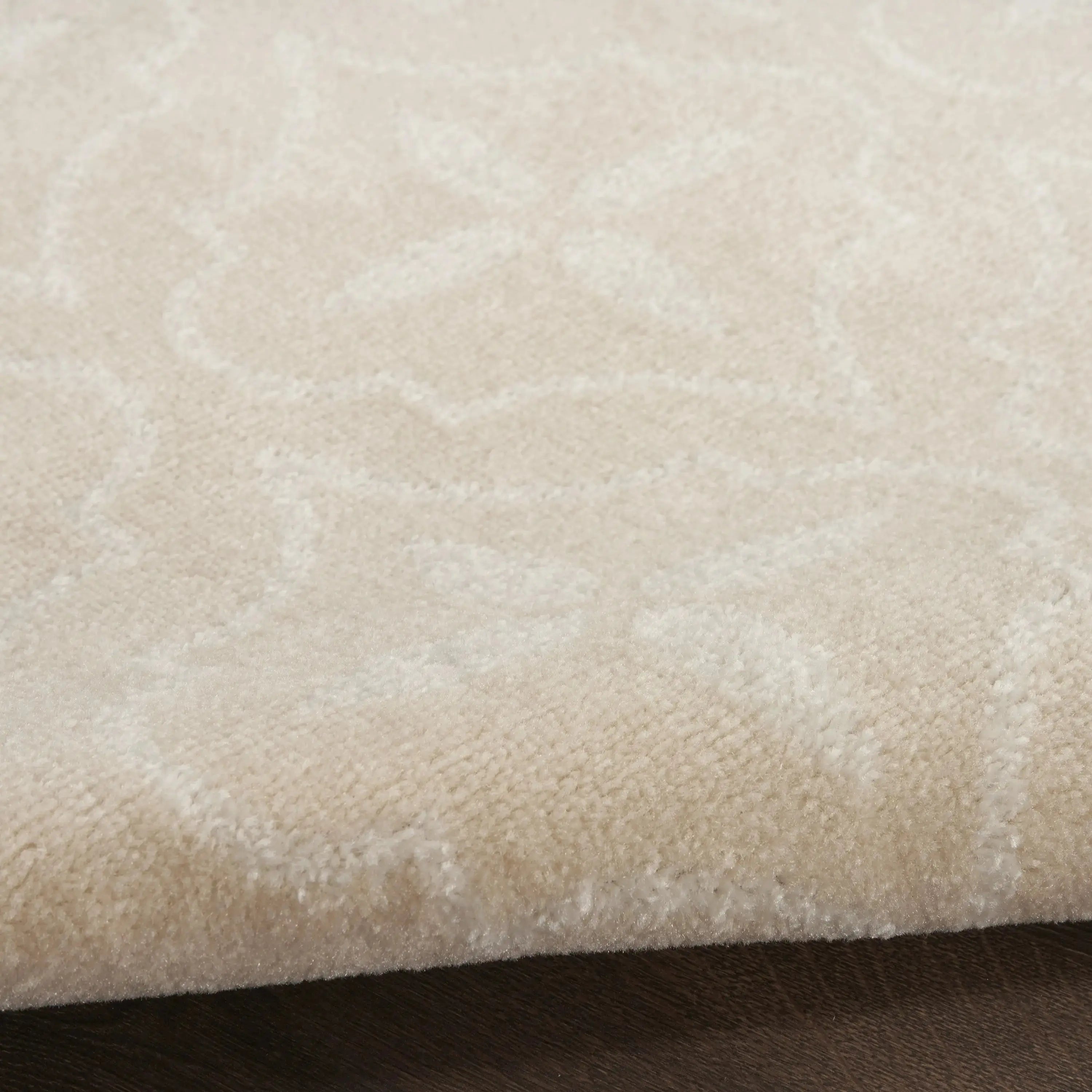 5' X 7' Ivory And Beige Geometric Indoor Outdoor Area Rug Homeroots Outdoor
