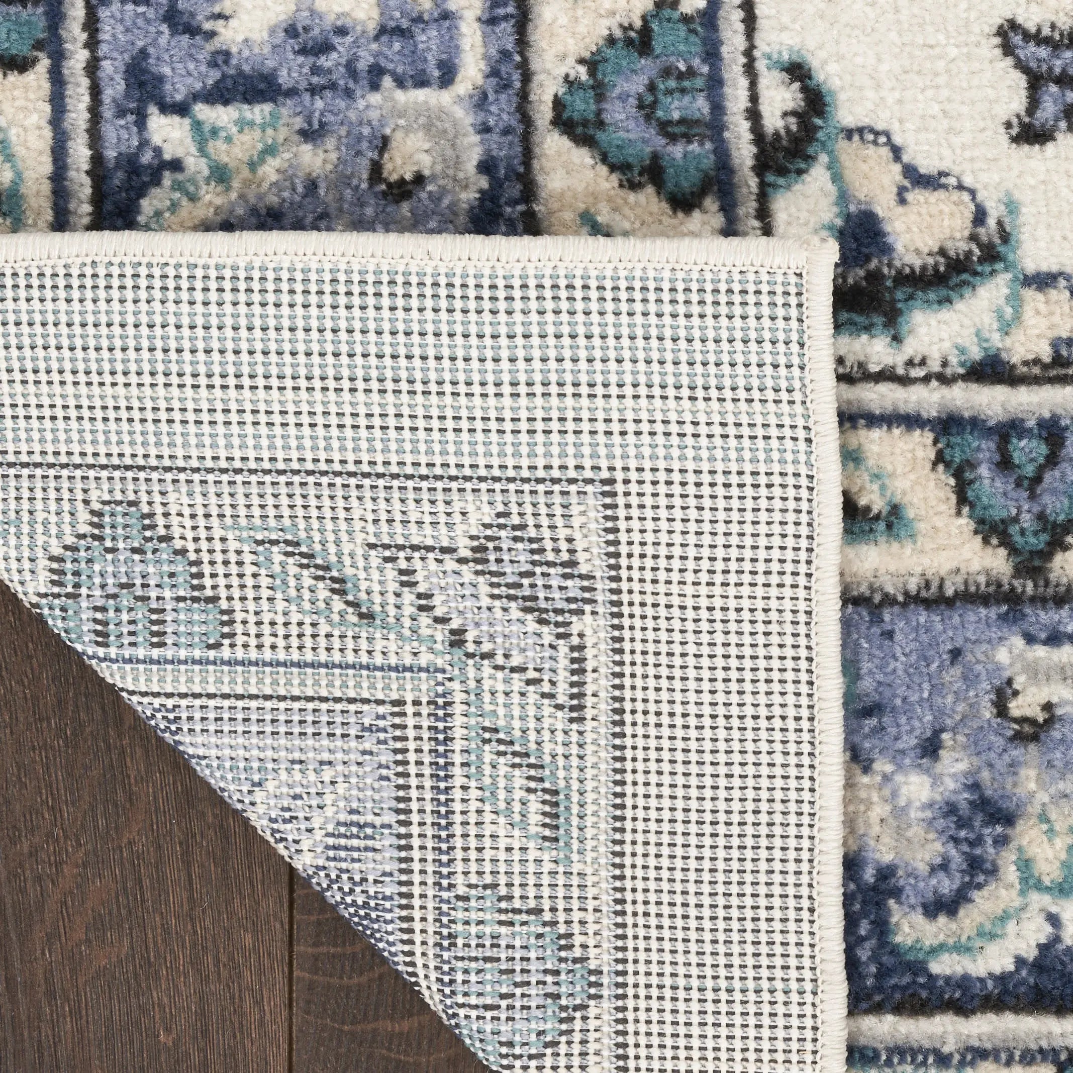 5' X 7' Ivory And Blue Floral Indoor Outdoor Area Rug Homeroots Outdoor