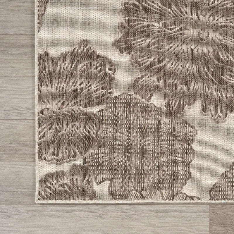 5' X 7' Natural And Ivory Floral Indoor Outdoor Area Rug Homeroots Outdoor