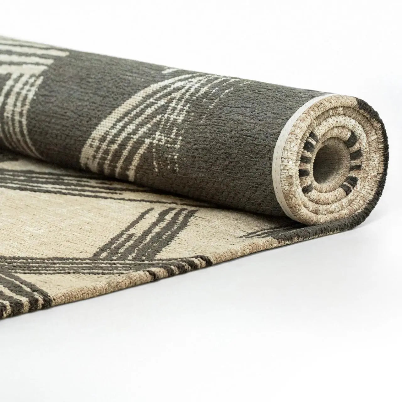 5' X 7' Tan And White Abstract Washable Area Rug With UV Protection Homeroots Home Decor