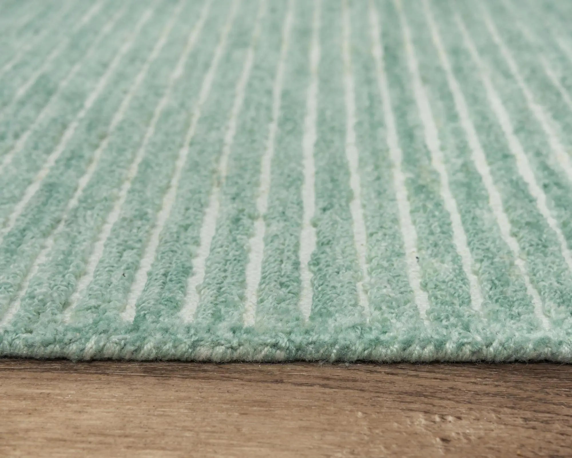5' X 8' Aqua And Blue Hand Tufted Area Rug Homeroots Home Decor